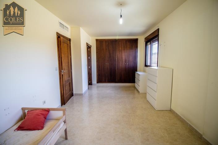 Image No.27-5 Bed Villa / Detached for sale