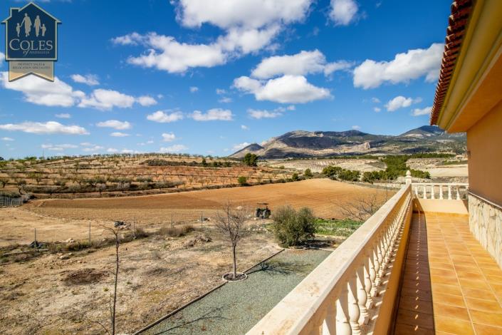 Image No.37-5 Bed Villa / Detached for sale