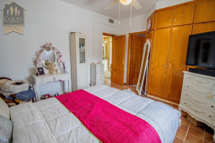 Image No.21-3 Bed Villa for sale