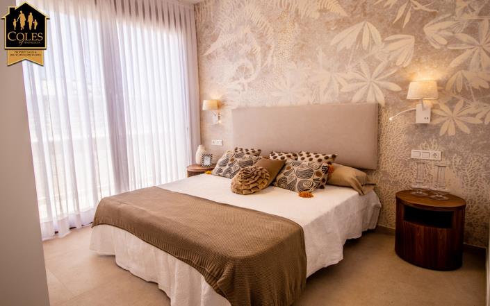 Image No.15-3 Bed Villa / Detached for sale