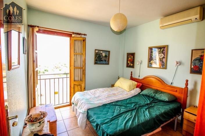 Image No.20-3 Bed Apartment for sale