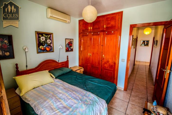 Image No.21-3 Bed Apartment for sale