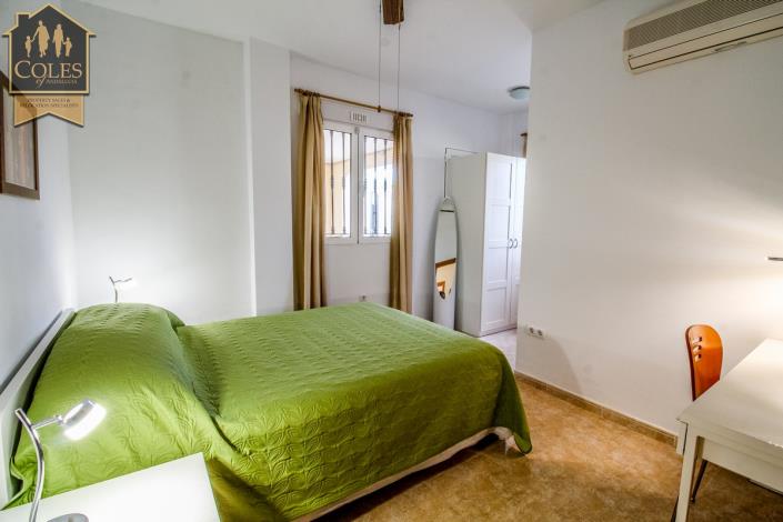 Image No.21-4 Bed Villa / Detached for sale