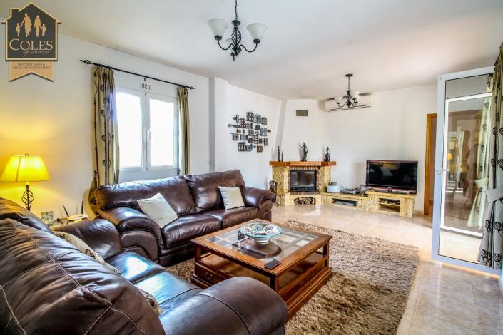 Image No.26-4 Bed Villa / Detached for sale