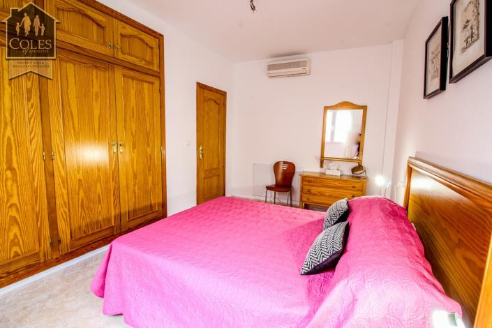 Image No.29-4 Bed Villa / Detached for sale