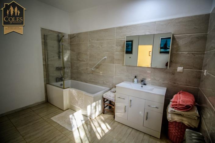 Image No.31-2 Bed Cortijo for sale