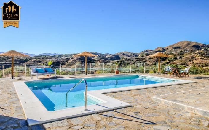 Image No.6-3 Bed Villa / Detached for sale