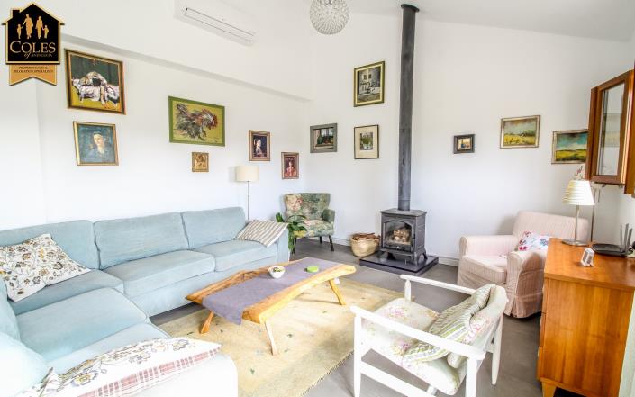 Image No.12-3 Bed Villa / Detached for sale