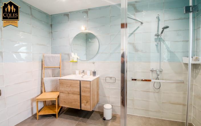 Image No.20-3 Bed Villa / Detached for sale