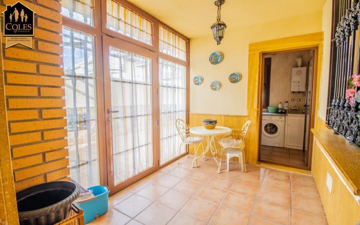 Image No.10-6 Bed Villa / Detached for sale