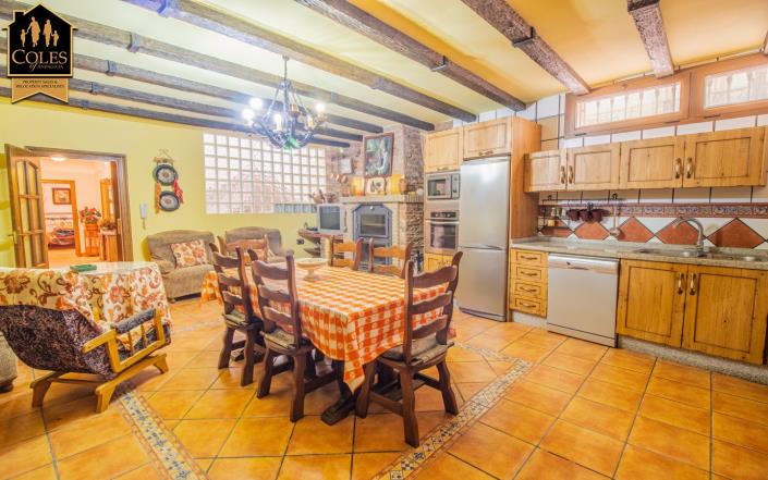 Image No.17-6 Bed Villa / Detached for sale