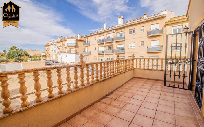 Image No.23-6 Bed Villa / Detached for sale