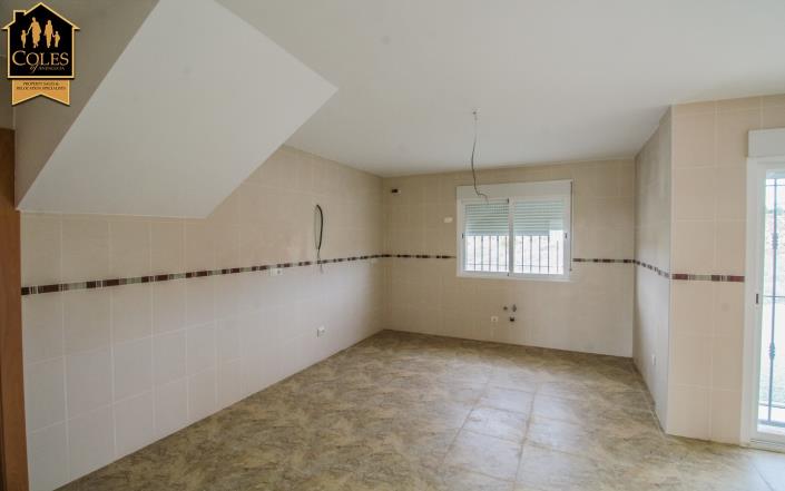 Image No.15-4 Bed Villa / Detached for sale