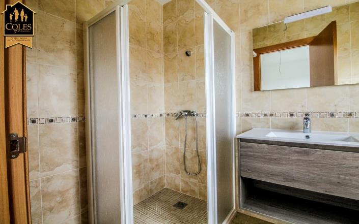 Image No.22-4 Bed Villa / Detached for sale