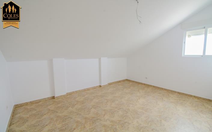 Image No.26-4 Bed Villa / Detached for sale