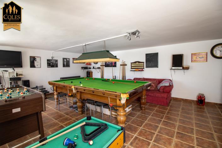 Image No.29-5 Bed Villa / Detached for sale