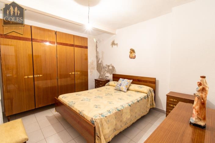 Image No.9-3 Bed Townhouse for sale