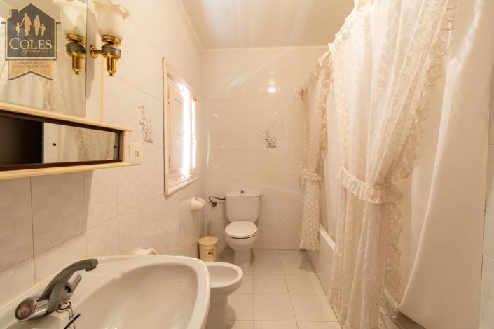 Image No.15-3 Bed Townhouse for sale