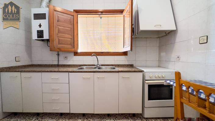 Image No.7-2 Bed Townhouse for sale