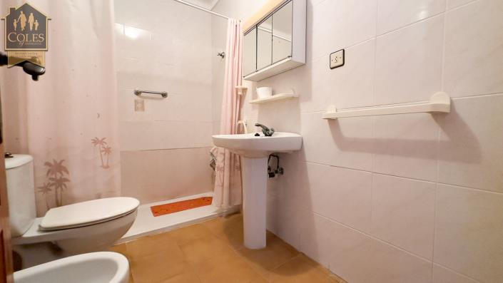 Image No.13-2 Bed Townhouse for sale