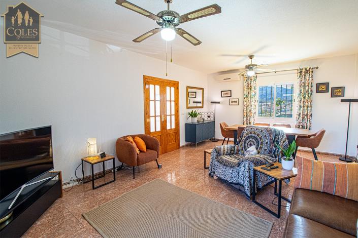 Image No.13-4 Bed Townhouse for sale