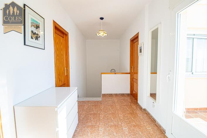 Image No.26-4 Bed Townhouse for sale