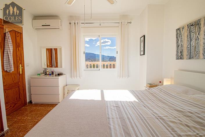 Image No.33-4 Bed Townhouse for sale