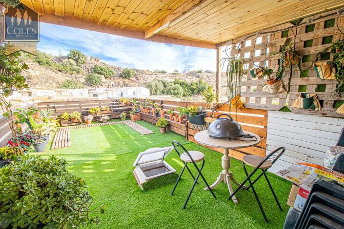 Image No.16-2 Bed Townhouse for sale