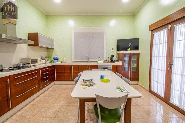 Image No.12-5 Bed Villa / Detached for sale