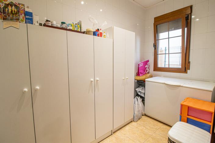 Image No.14-5 Bed Villa / Detached for sale