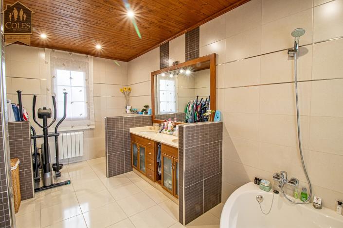 Image No.20-5 Bed Villa / Detached for sale