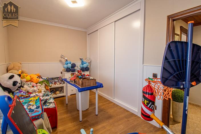 Image No.22-5 Bed Villa / Detached for sale