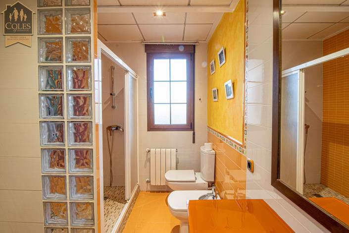 Image No.23-5 Bed Villa / Detached for sale