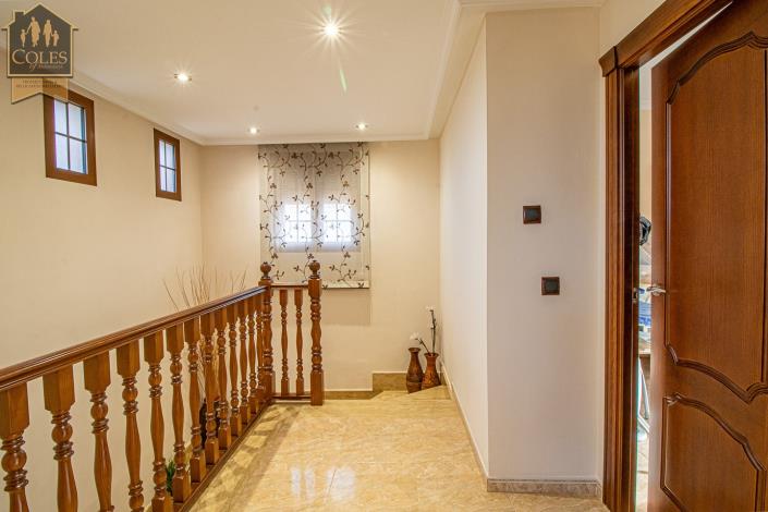 Image No.26-5 Bed Villa / Detached for sale