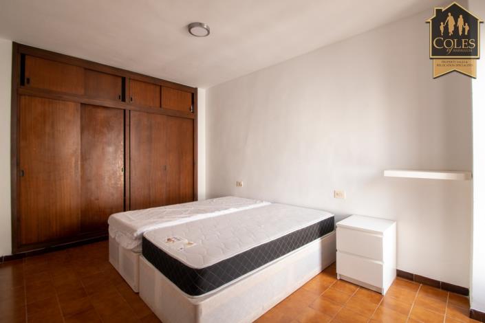 Image No.24-3 Bed Apartment for sale