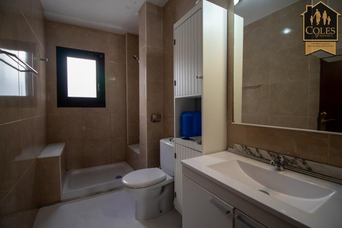 Image No.28-3 Bed Apartment for sale