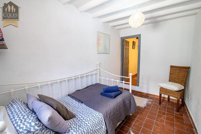 Image No.26-2 Bed Townhouse for sale