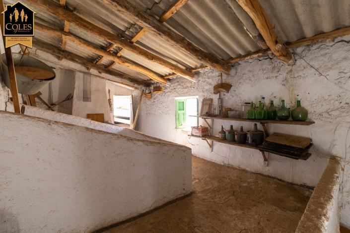 Image No.33-5 Bed Townhouse for sale