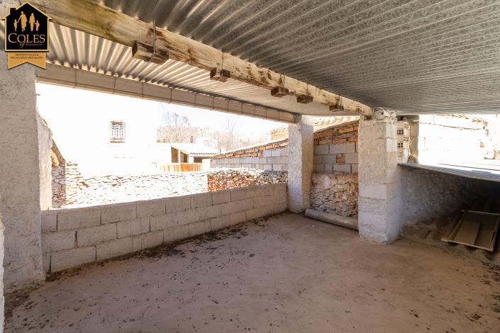 Image No.36-5 Bed Townhouse for sale