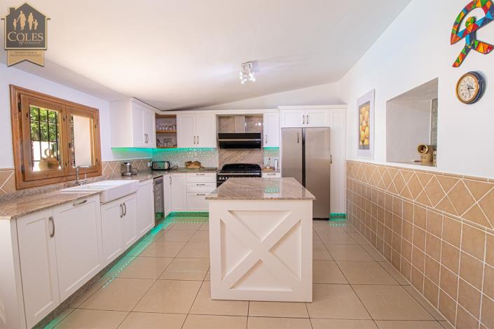 Image No.18-5 Bed Cortijo for sale