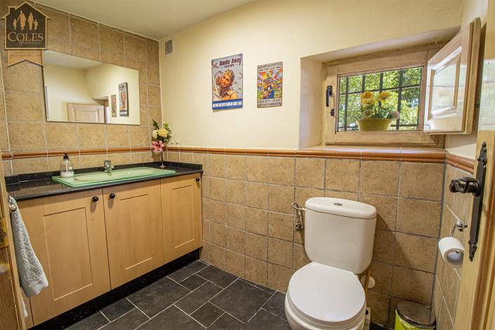 Image No.33-5 Bed Cortijo for sale