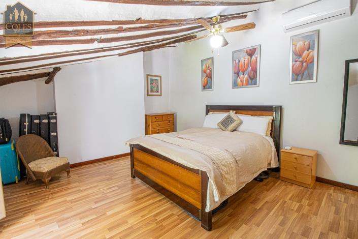 Image No.50-5 Bed Cortijo for sale