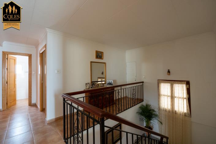 Image No.13-5 Bed Townhouse for sale