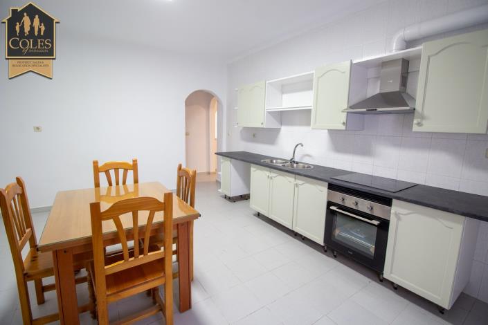 Image No.11-4 Bed Townhouse for sale