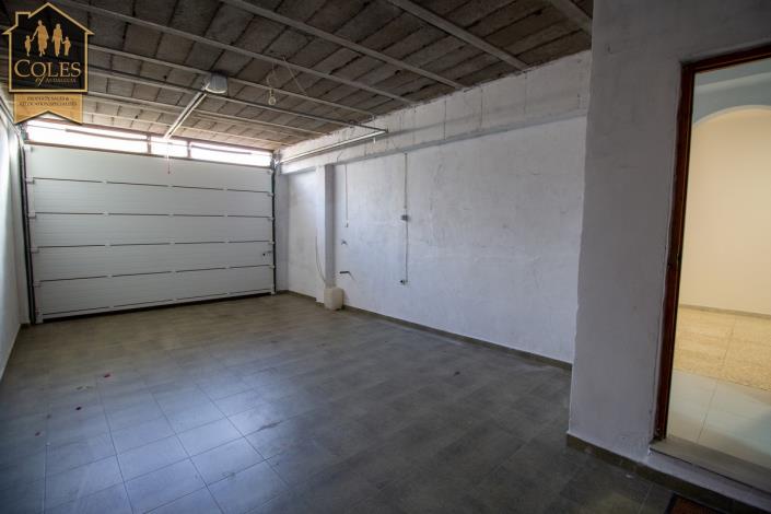 Image No.12-4 Bed Townhouse for sale