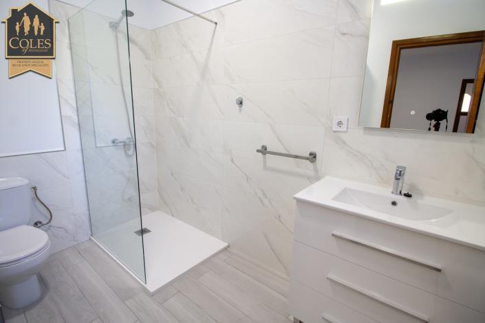 Image No.14-4 Bed Townhouse for sale