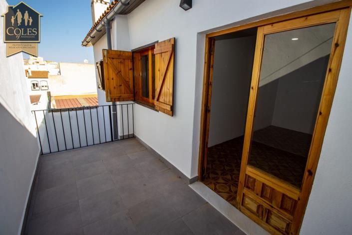 Image No.24-4 Bed Townhouse for sale