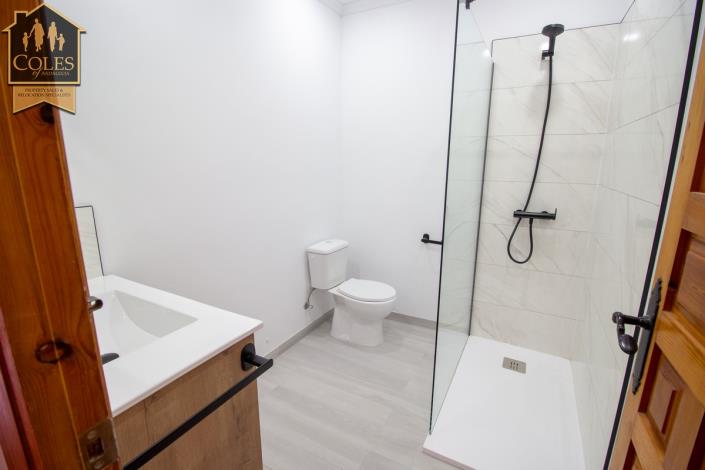 Image No.26-4 Bed Townhouse for sale