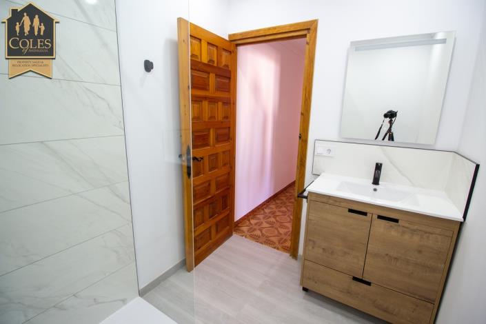 Image No.27-4 Bed Townhouse for sale