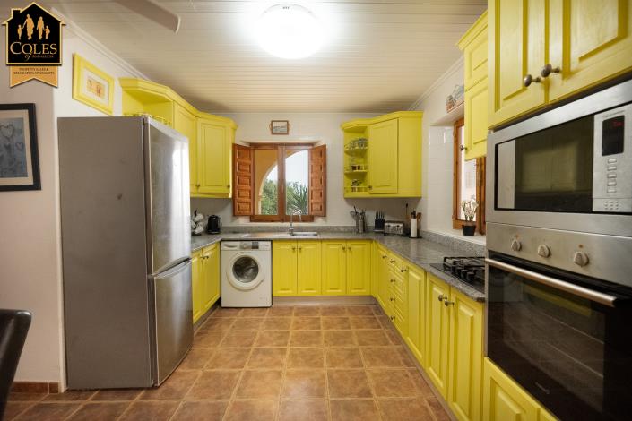 Image No.20-7 Bed Villa / Detached for sale